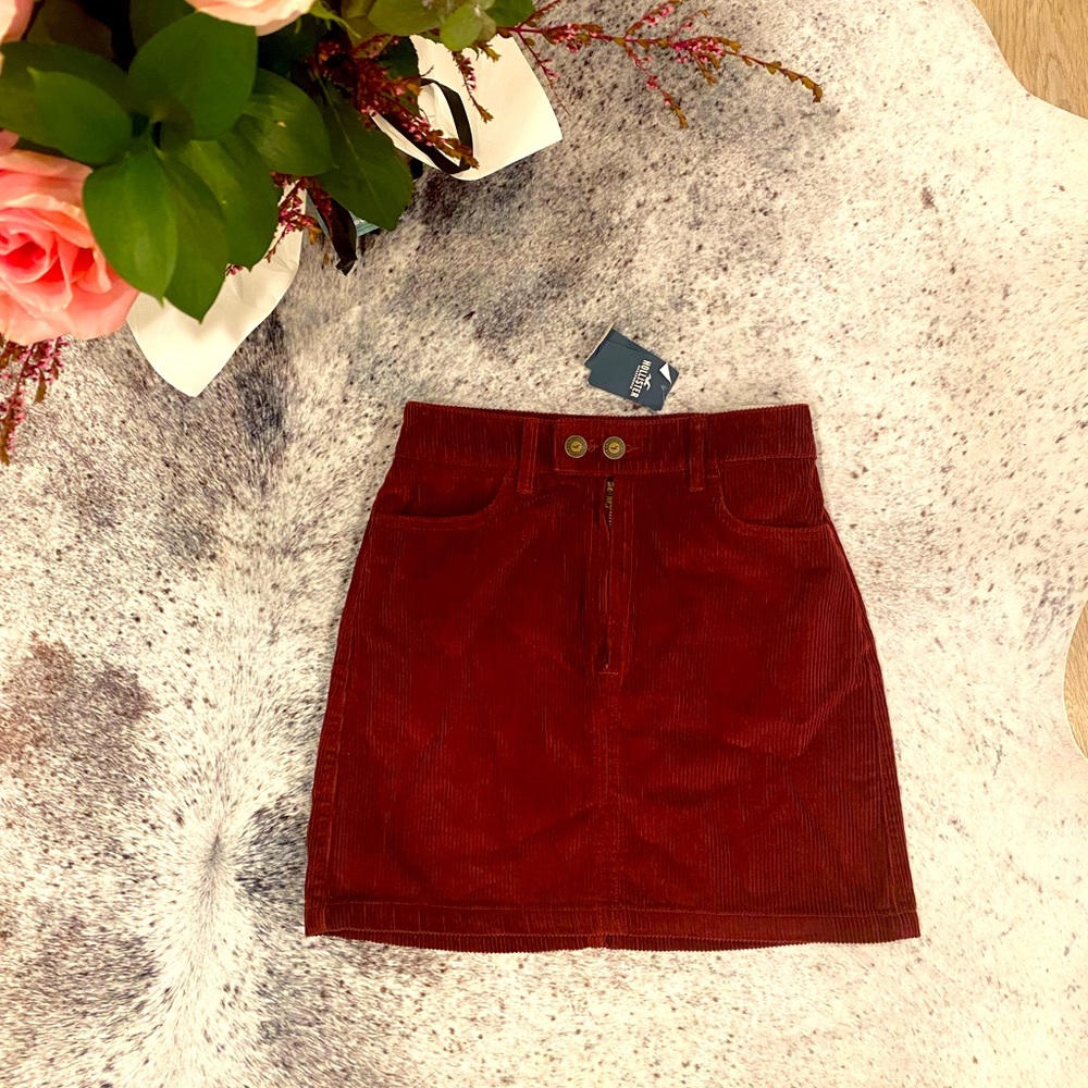 Hollister wjne burgundy 00 mini high waisted skirt curdoroy